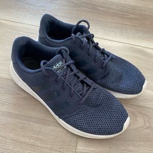 Adidas Cloudfoam Shoes size 8! Excellent condition